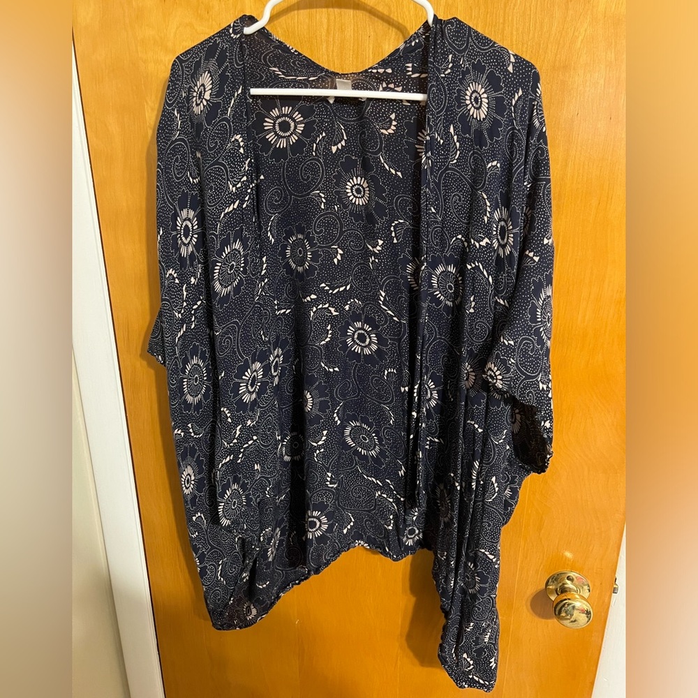 LOFT blue/white floral boho shawl kimono loose flowy one size OS